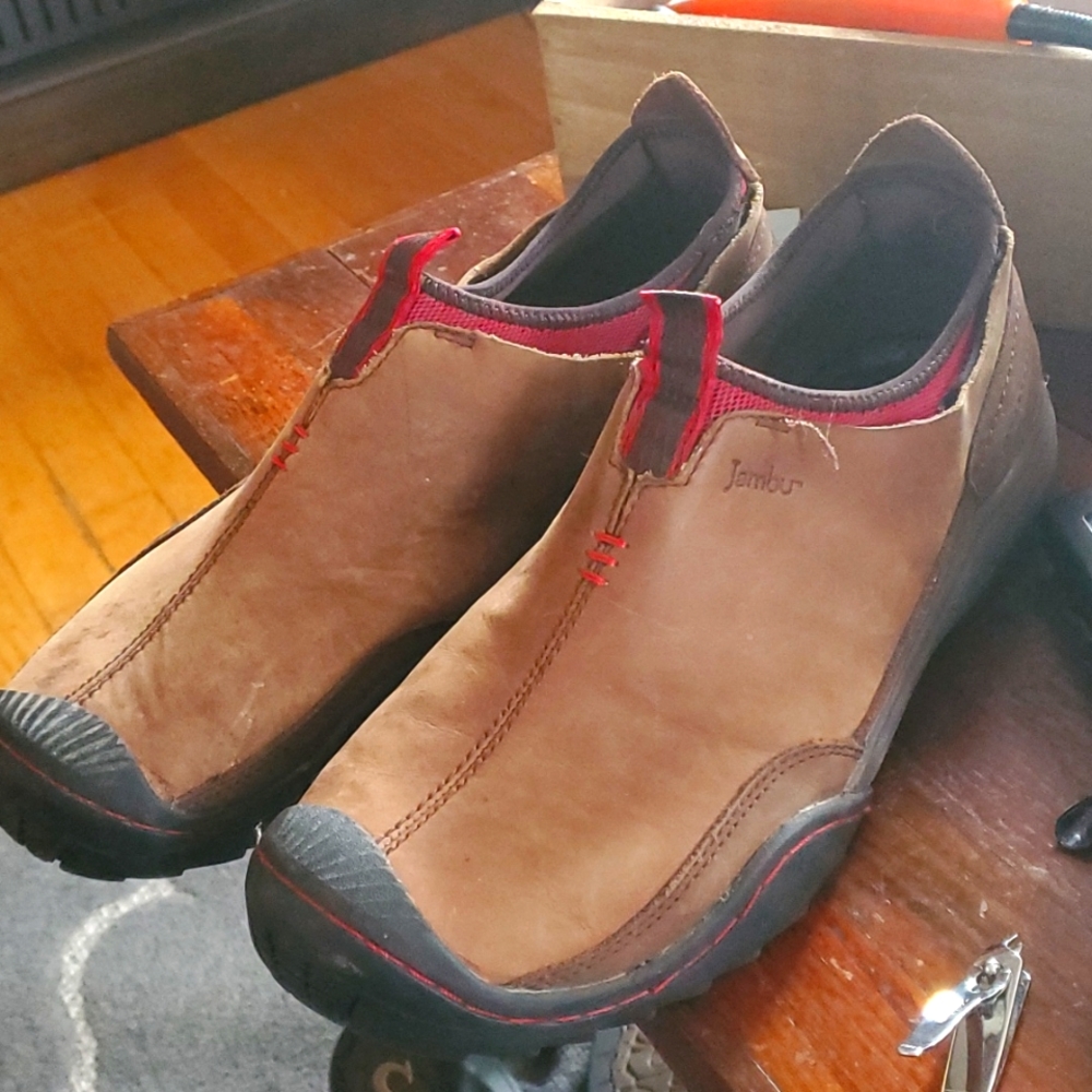 Jambu men's trail slip on (10.5)